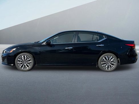 Used 2023 Nissan Altima 2.5 SV image 7