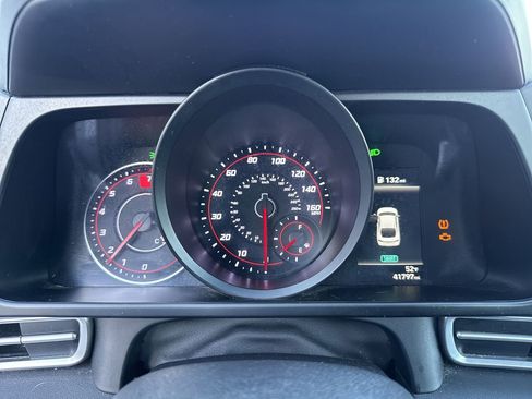 Used 2022 Hyundai Elantra SEL image 24