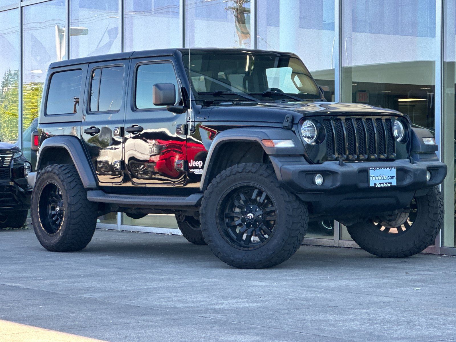 Used 2019 Jeep Wrangler Unlimited Sport AWD/4WD image 2