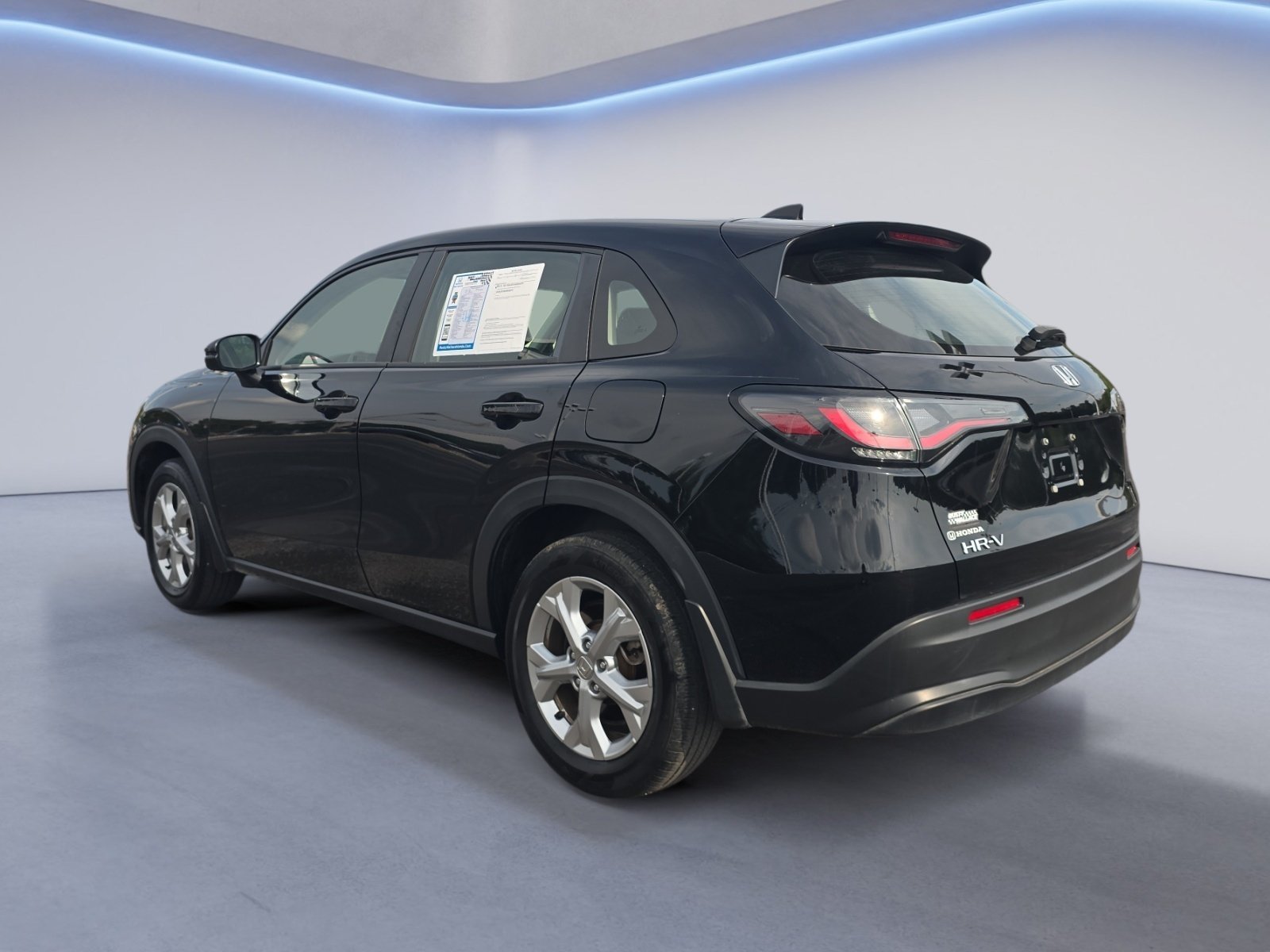 Used 2025 Honda HR-V LX image 3