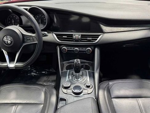 Used 2019 Alfa Romeo Giulia w/ Quick Order Package 22K Sport image 16