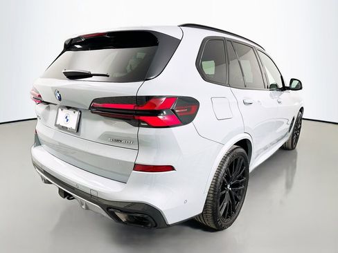 Certified 2024 BMW X5 sDrive40i w/ M Sport Package RWD image 5