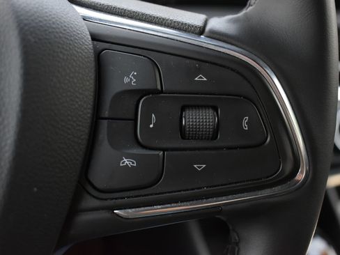 Used 2025 Buick Envista Sport Touring FWD image 20