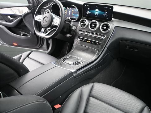 Used 2021 Mercedes-Benz GLC 300 4MATIC image 20