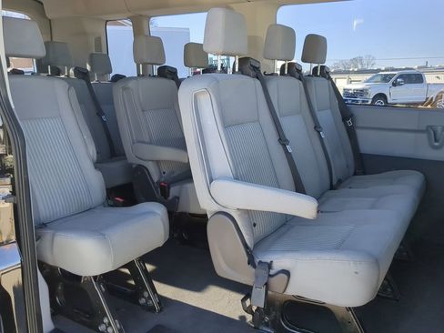Used 2018 Ford Transit 350 XLT image 12