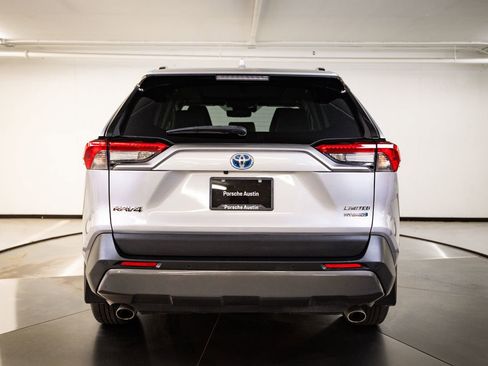 Used 2021 Toyota RAV4 Limited AWD/4WD image 6