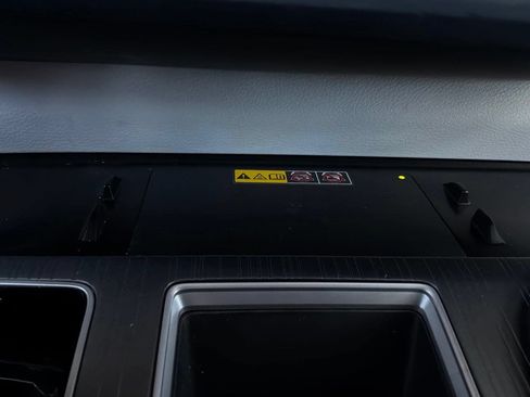 Used 2026 Toyota Sienna XLE FWD image 32