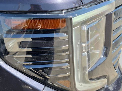 Used 2024 GMC Sierra 1500 AT4 w/ Technology Package AWD/4WD image 33