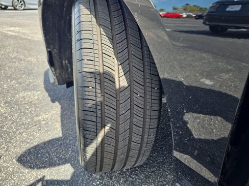 Certified 2025 Honda Accord LX image 27