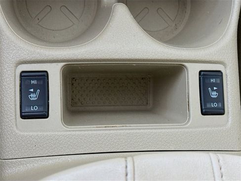 Used 2020 Nissan Rogue SV image 10