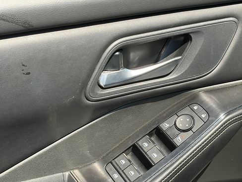 Used 2025 Nissan Rogue SV FWD image 5