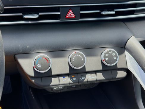 New 2026 Hyundai Elantra SE FWD image 12