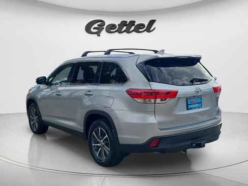 Used 2019 Toyota Highlander XLE image 6
