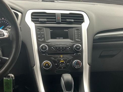 Used 2015 Ford Fusion SE w/ Equipment Group 201A AWD/4WD image 9