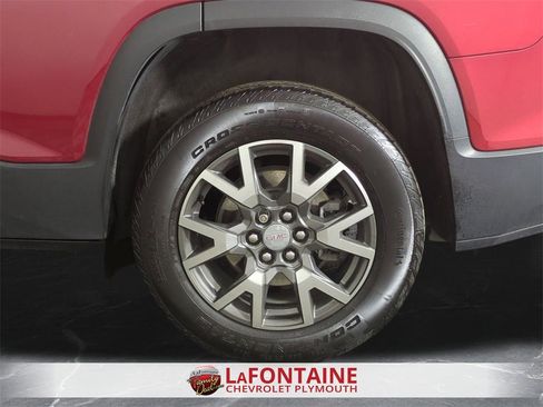 Certified 2023 GMC Acadia SLE w/ Driver Convenience Package image 32