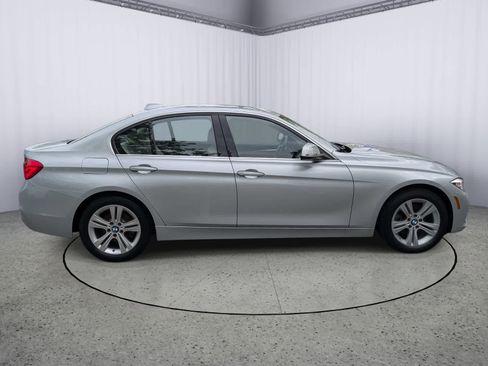 Used 2017 BMW 330i Sedan RWD image 2