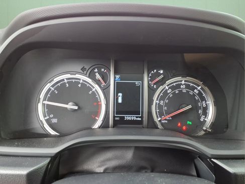 Used 2023 Toyota 4Runner Limited AWD/4WD image 23