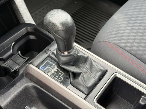 Used 2021 Toyota Tacoma SR5 AWD/4WD image 24