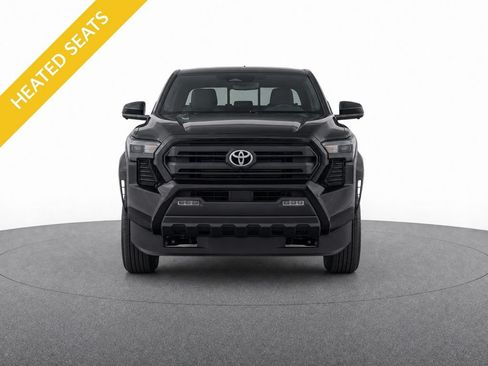 Used 2025 Toyota Tacoma SR5 AWD/4WD image 5