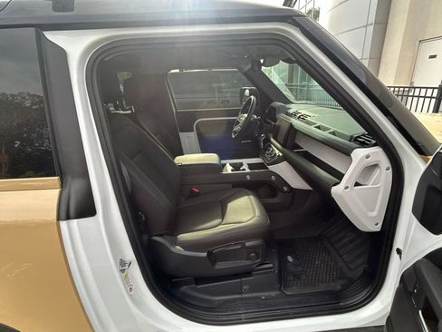Used 2025 Land Rover Defender 90 S AWD/4WD image 4