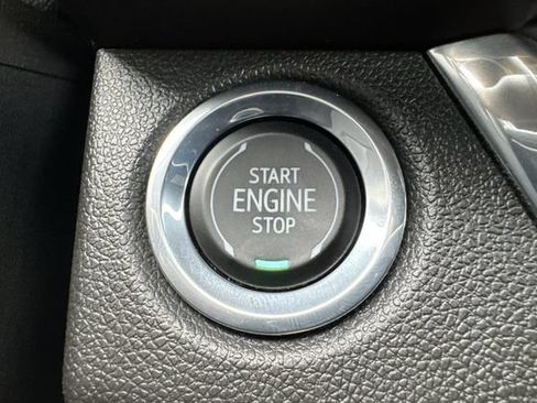 Used 2024 Buick Envista Preferred w/ Convenience I Package FWD image 33