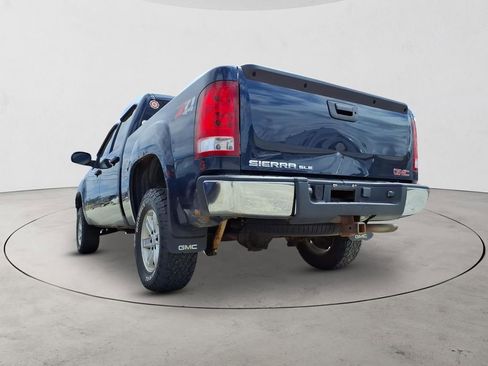 Used 2007 GMC Sierra 1500 SLE w/ SLE1 Preferred Package AWD/4WD image 8
