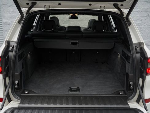 Used 2019 BMW X5 xDrive40i w/ M Sport Package image 40