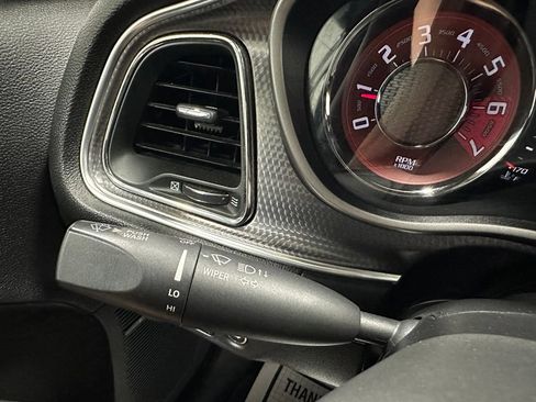 Used 2016 Dodge Challenger SRT Hellcat RWD image 21