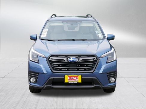 Used 2023 Subaru Forester Limited AWD/4WD image 2
