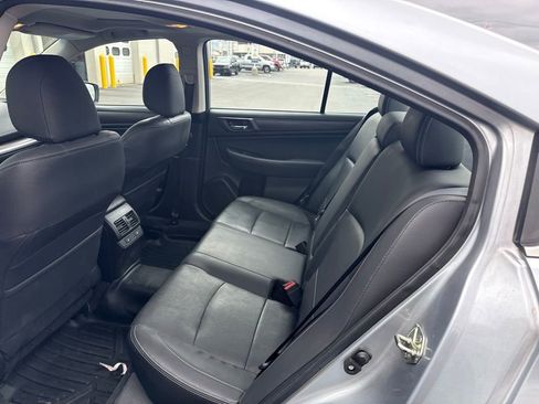 Used 2017 Subaru Legacy 2.5i Limited AWD/4WD image 5