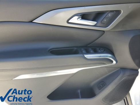 Used 2024 Chevrolet Traverse LT w/ Midnight/Sport Edition FWD image 21