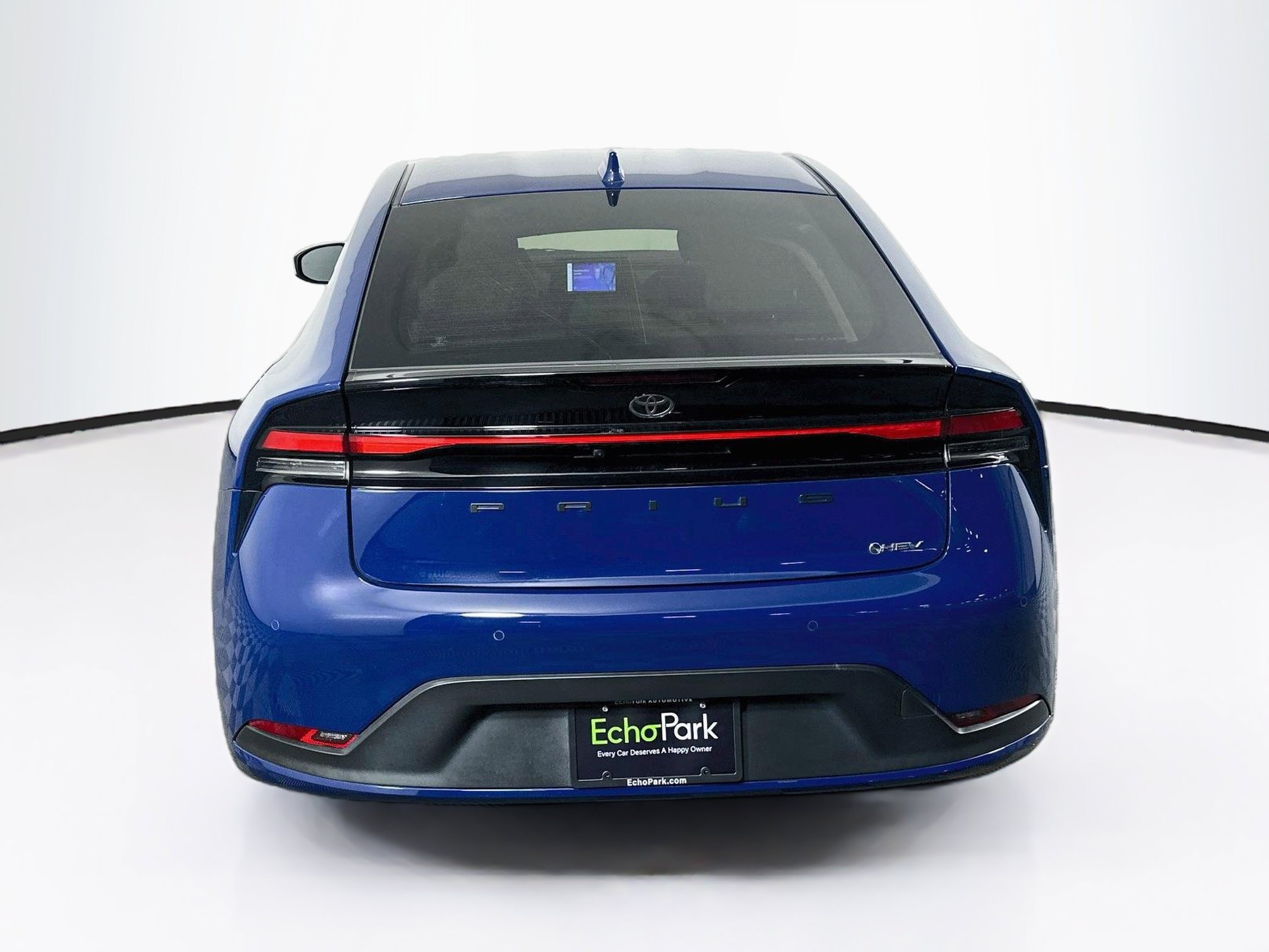 Used 2024 Toyota Prius LE FWD image 7