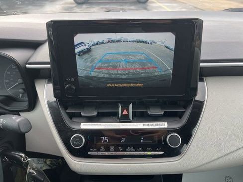 Used 2024 Toyota Corolla LE FWD image 14