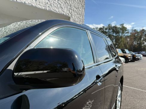 Used 2013 Toyota Highlander Plus image 12