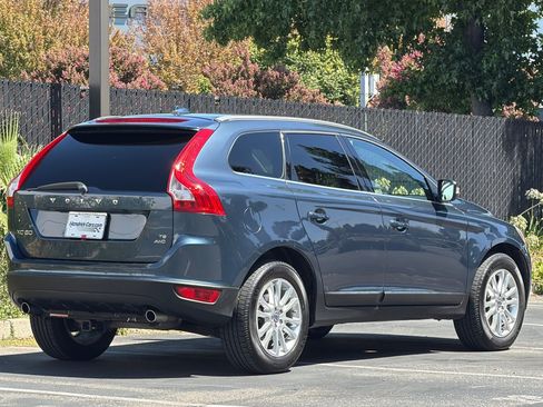 Used 2010 Volvo XC60 T6 AWD/4WD image 5