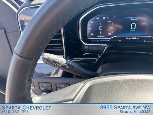 Used 2023 Chevrolet Silverado 1500 LT AWD/4WD image 18