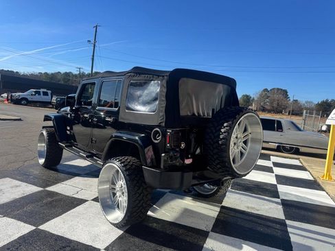Used 2015 Jeep Wrangler Unlimited Sahara w/ Max Tow Package image 6