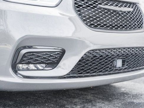 Used 2025 Chrysler Pacifica Limited image 18