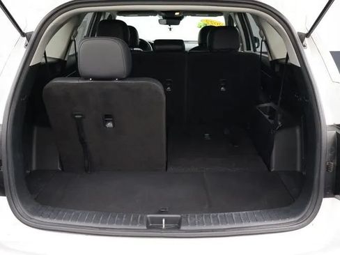 Used 2022 Kia Sorento S FWD image 16