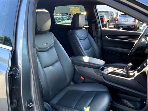 Used 2022 Cadillac XT5 Premium Luxury w/ LPO, Floor Liner Package image 6