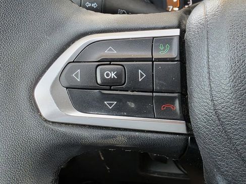 Used 2024 Jeep Compass Limited image 25