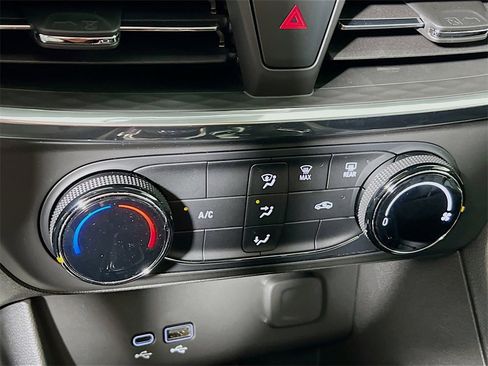 Used 2026 Buick Encore GX Preferred image 14