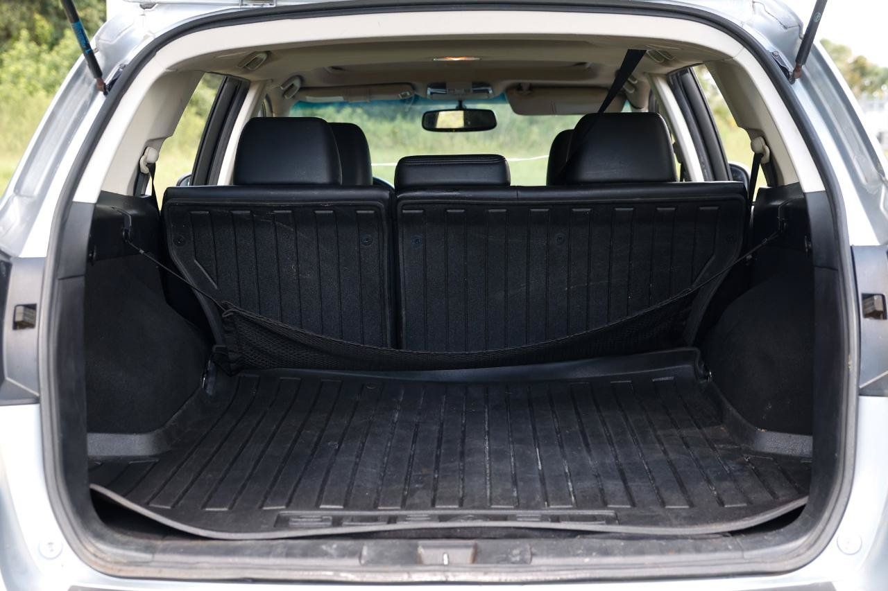 Used 2014 Subaru Outback 2.5i Limited w/ Moonroof Package AWD/4WD image 19