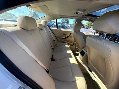 Used 2015 BMW 320i Sedan RWD image 24