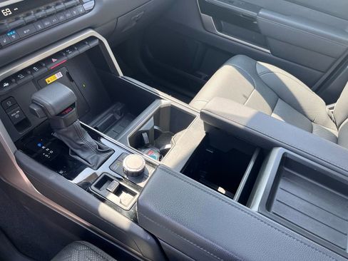 Used 2024 Toyota Tundra Limited w/ TRD Off-Road Package image 20