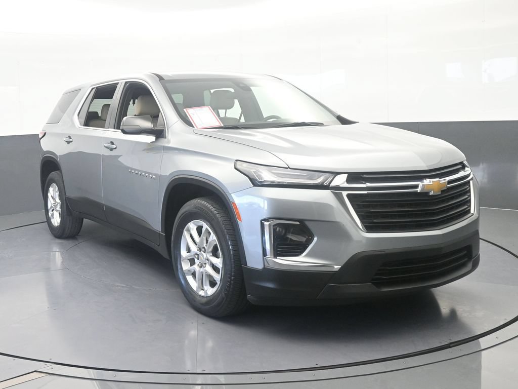 Used 2024 Chevrolet Traverse LS FWD image 9