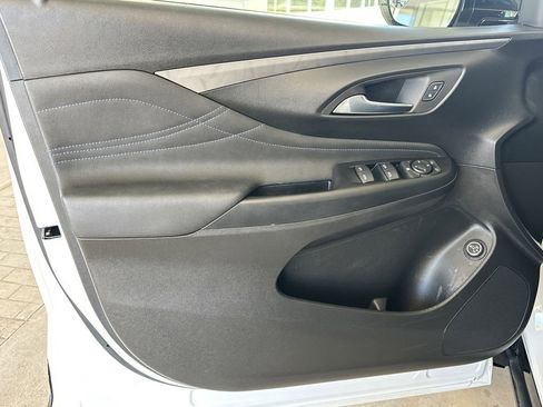 Certified 2024 Buick Envista Sport Touring w/ Convenience I Package image 12