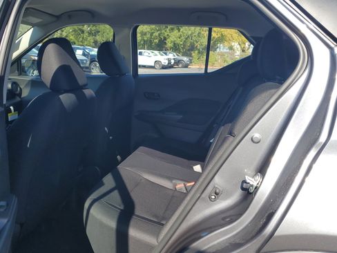 New 2025 Nissan Kicks Play S image 8