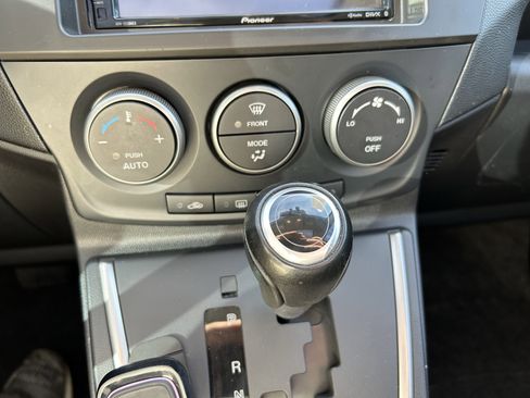 Used 2015 MAZDA MAZDA5 Grand Touring image 12