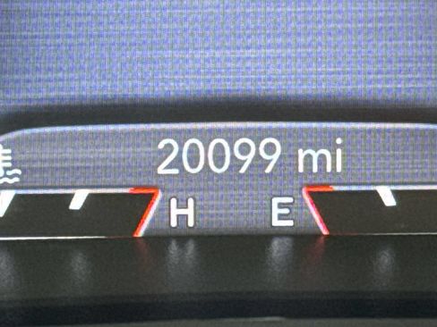 Used 2022 Jeep Cherokee Limited AWD/4WD image 17